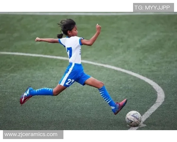 足球明星小孩版在线观看全新体验带你领略小球员的成长与梦想